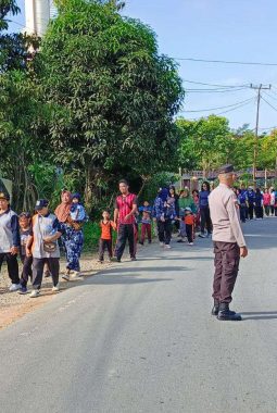 Gerak Jalan Santai di Beduai Berlangsung Tertib, Polisi Siaga di Titik Rawan