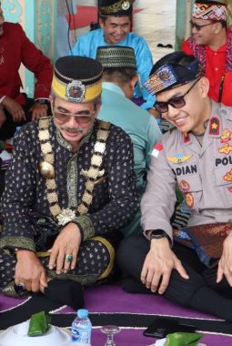 Polres Sanggau Perkuat Pengamanan Tradisi Makan Berami, Perayaan HUT ke-410 Kota Berlangsung Aman dan Penuh Kebersamaan