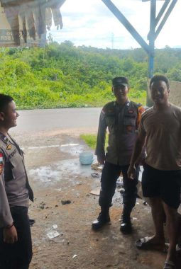 Patroli Perintis Kota Polsek Entikong Intensifkan Pengawasan, Ciptakan Rasa Aman di Perbatasan