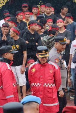 Aksi Damai di Mapolres Sanggau Berlangsung Kondusif, Kapolres: Aspirasi Masyarakat Akan Dikoordinasikan ke Polda