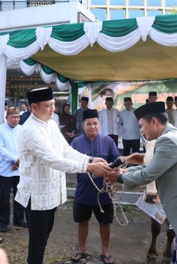 Momentum Idul Adha 1447 H, Polda Kalbar Tebar Kepedulian Lewat Penyaluran 147 Hewan Kurban