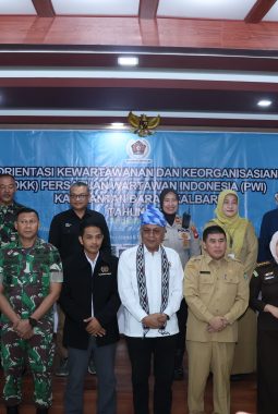 Kabidhumas Polda Kalbar Hadiri Pembukaan OKK Ke-V PWI Kalbar, Dorong Profesionalisme dan Integritas Wartawan.