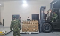 Personel Lanud Supadio Totalitas hingga Larut Malam, Pastikan Bongkar Muat Peralatan Karhutla Jepang Berjalan Lancar