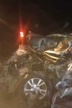 Kabut Ganggu Jarak Pandang, Truk Tangki dan Grand Livina Terlibat Laka di Jalan Raya Beduai