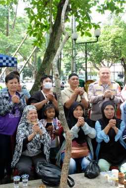 Polisi Bersama Masyarakat, Polda Kalbar Hadirkan Dialog Kamtibmas Penuh Kebersamaan di Taman Akcaya.